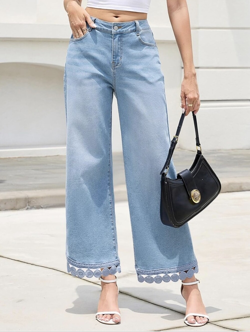 Light Blue Wide-Leg Women’s Jeans with Scalloped Hem
